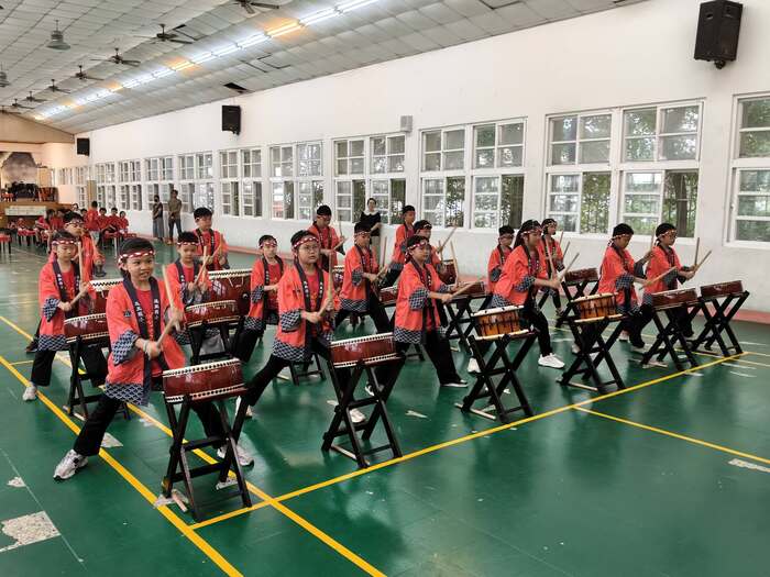 偏鄉送暖、鳳凰郵愛~
